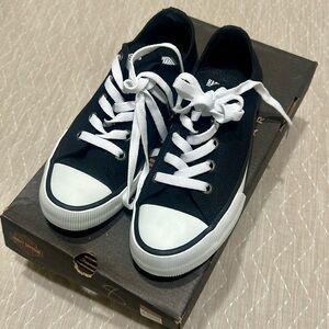 Harley Davidson Canvas Sneakers for women size 8 used once